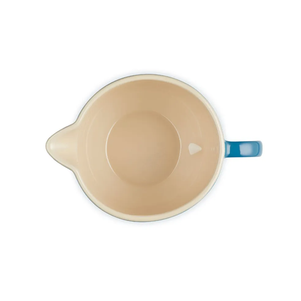 Bol cerámico con asa y pico vertedor de Le Creuset