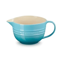 Bol cerámico con asa y pico vertedor de Le Creuset