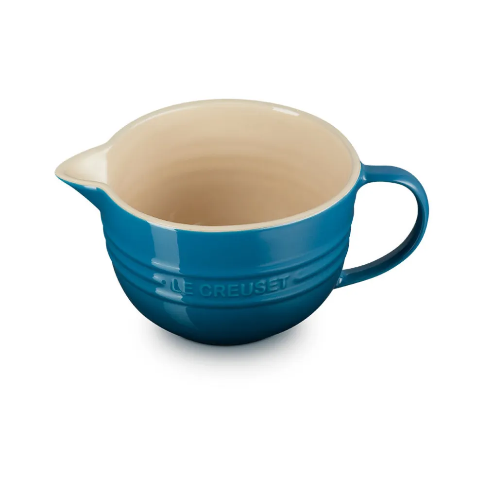 Bol cerámico con asa y pico vertedor de Le Creuset