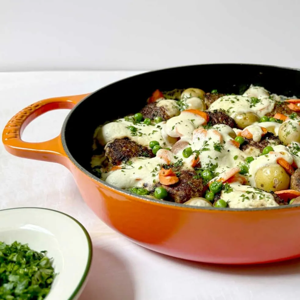 Cacerola de hierro multifunción Signature Le Creuset
