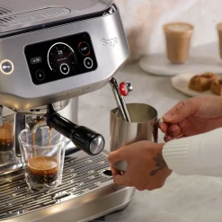 Cafetera espresso automática con molinillo y pantalla táctil The Oracle™ Dual Boiler Sage