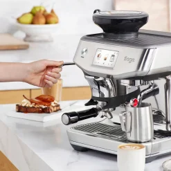 Cafetera Expresso automática con molinillo y pantalla táctil Barista Touch Impress Sage