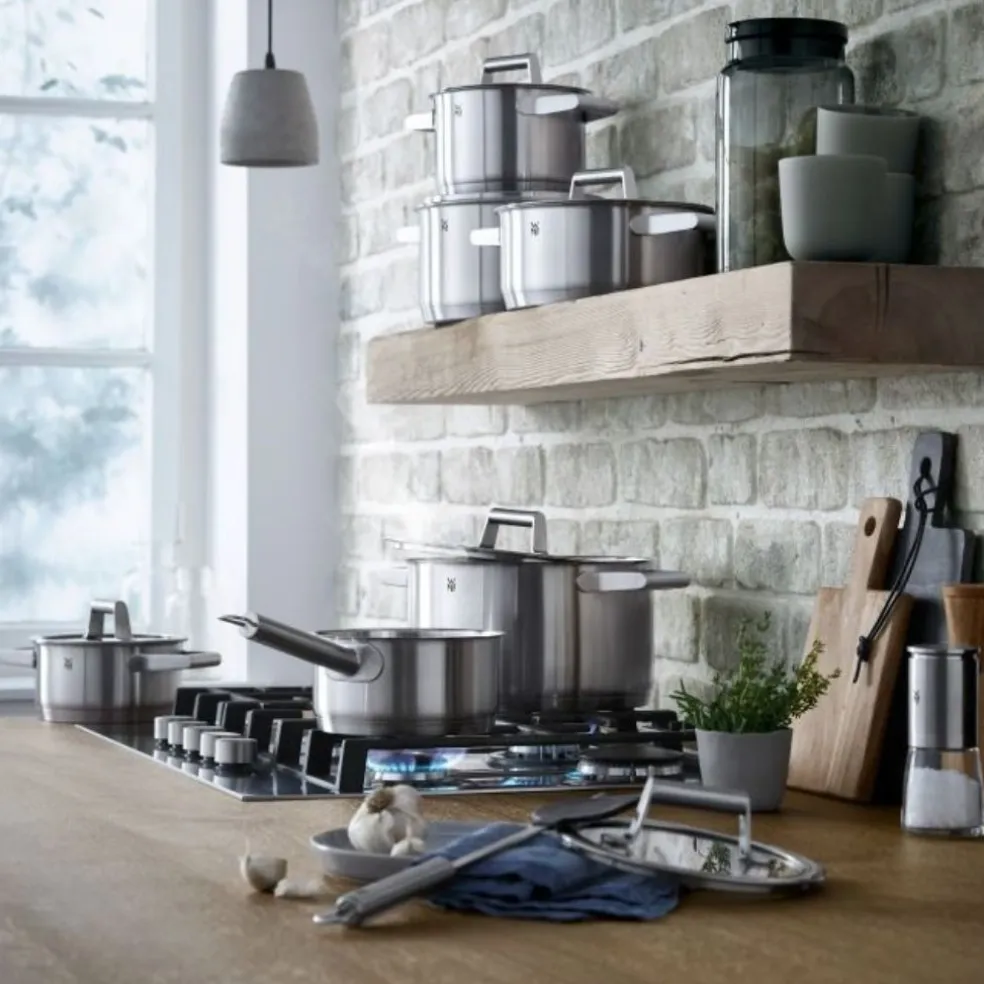 Cazo de acero inoxidable con tapa de cristal Comfort Line WMF