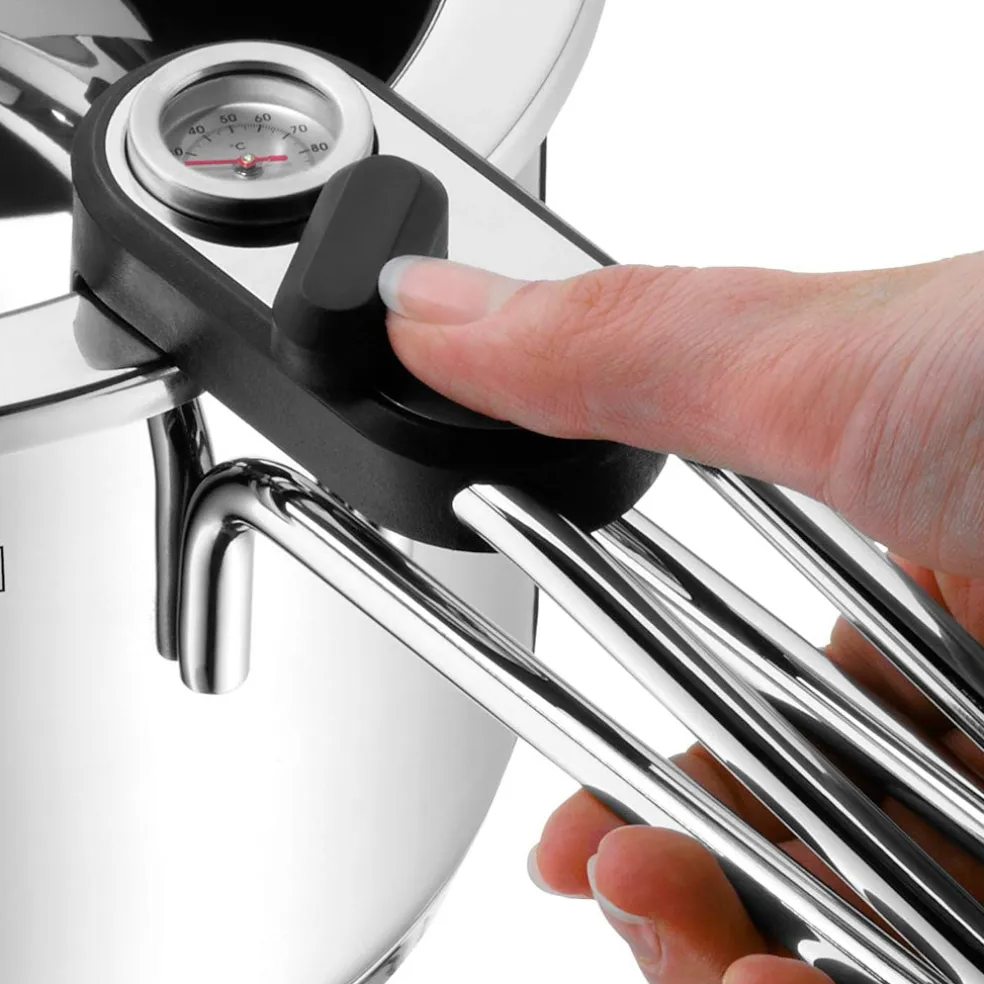 Cazo para el baño maría con termómetro WMF