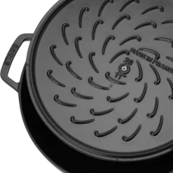 Cocotte baja tipo cacerola de hierro fundido Staub