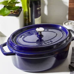 Cocotte de hierro fundido ovalada Staub