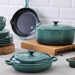 Cocotte redonda baja Signature Le Creuset