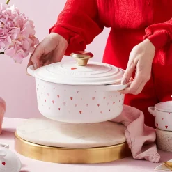 Cocotte redonda con corazones Le Creuset