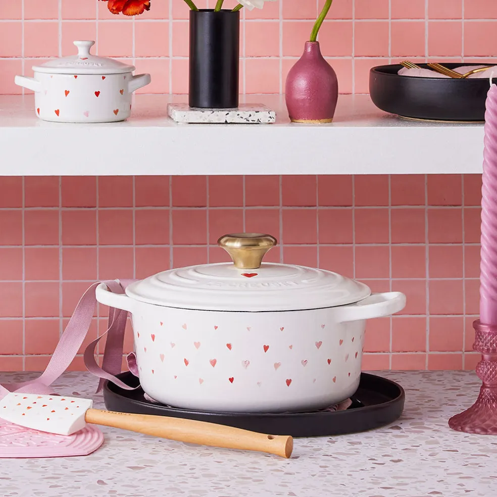 Cocotte redonda con corazones Le Creuset