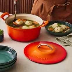 Cocotte redonda de hierro fundido Modern Heritage Le Creuset