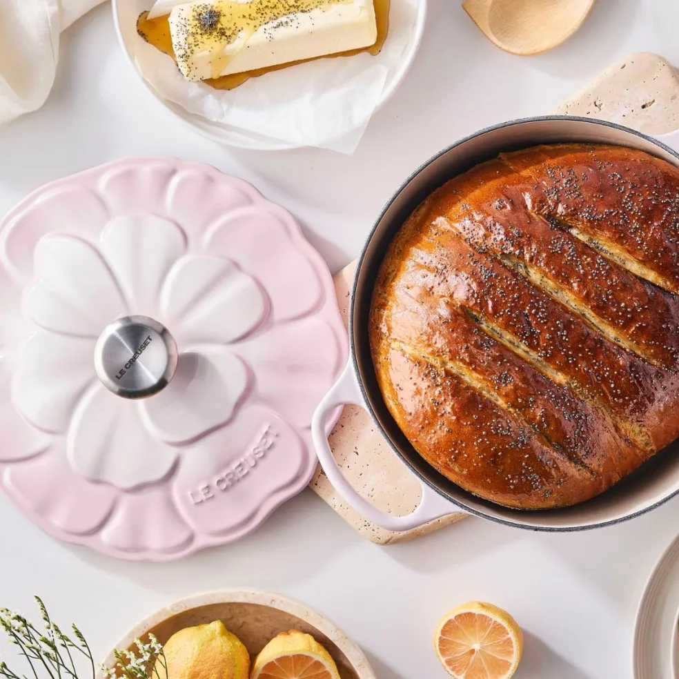 Cocotte redonda de hierro Pétalo Le Creuset