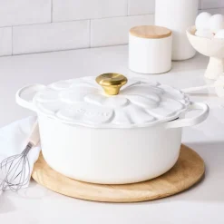 Cocotte redonda de hierro Pétalo Le Creuset