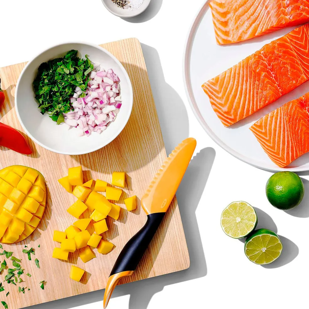 Cortador y cuchara para mango OXO