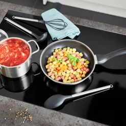 Cuchara de nailon para servir con mango de inox Basic Line Rösle