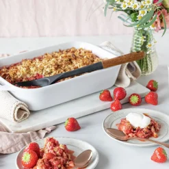 Cuchara de silicona para servir con mango de madera Staub