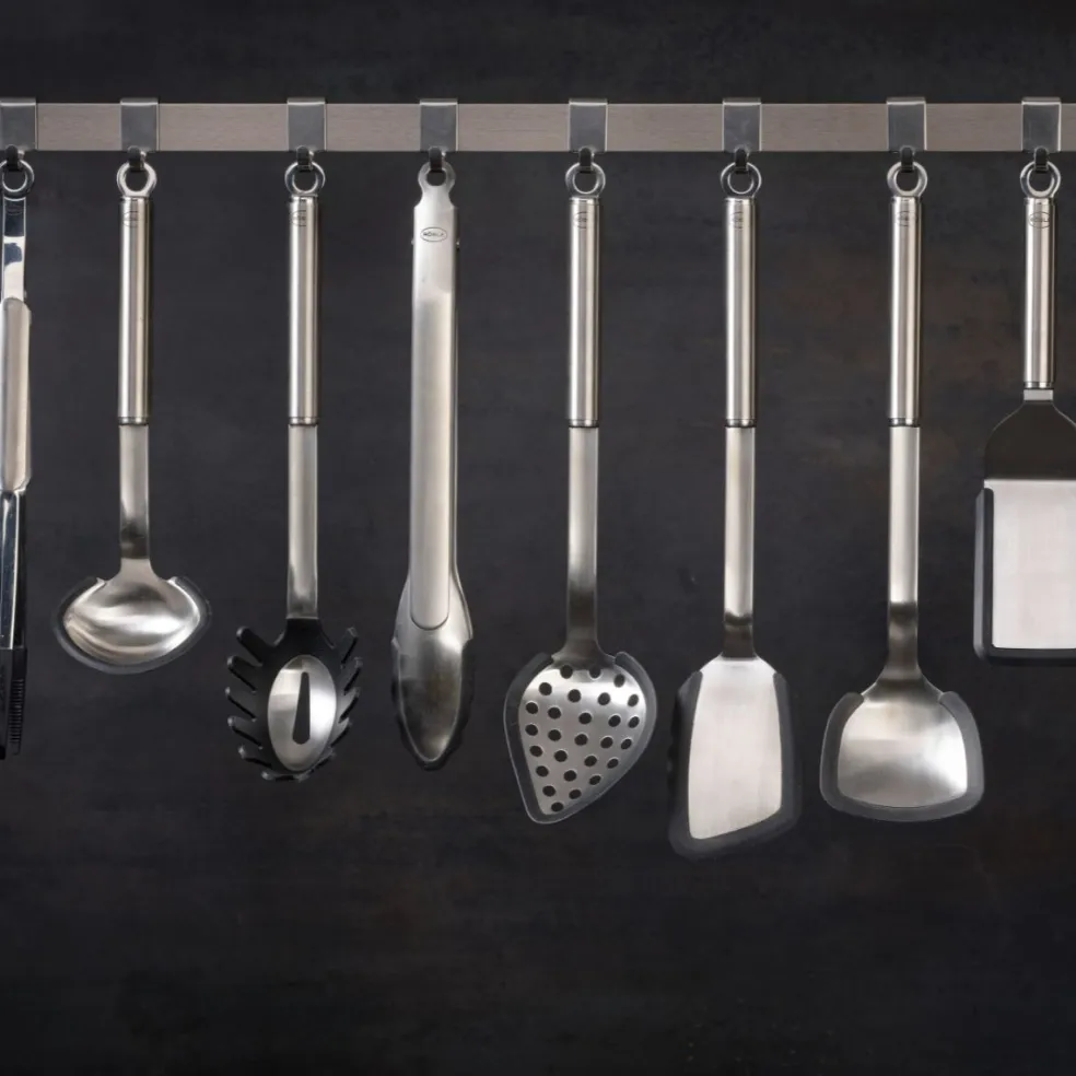 Cuchara para pasta de acero inoxidable con puntas de silicona Rösle