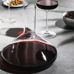 Decantador de vino de cristal Eugenia de Naoto Fukasawa Alessi