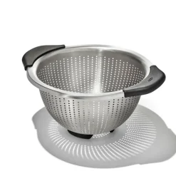 Escurridor de acero inoxidable OXO