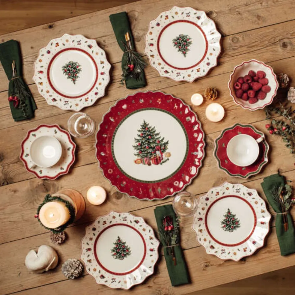 Fuente grande de Navidad de porcelana para servir Toy's Fantasy Villeroy & Boch