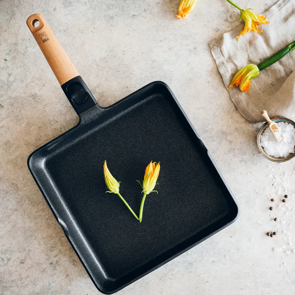 Grill liso antiadherente y mango madera desmontable Market BRA