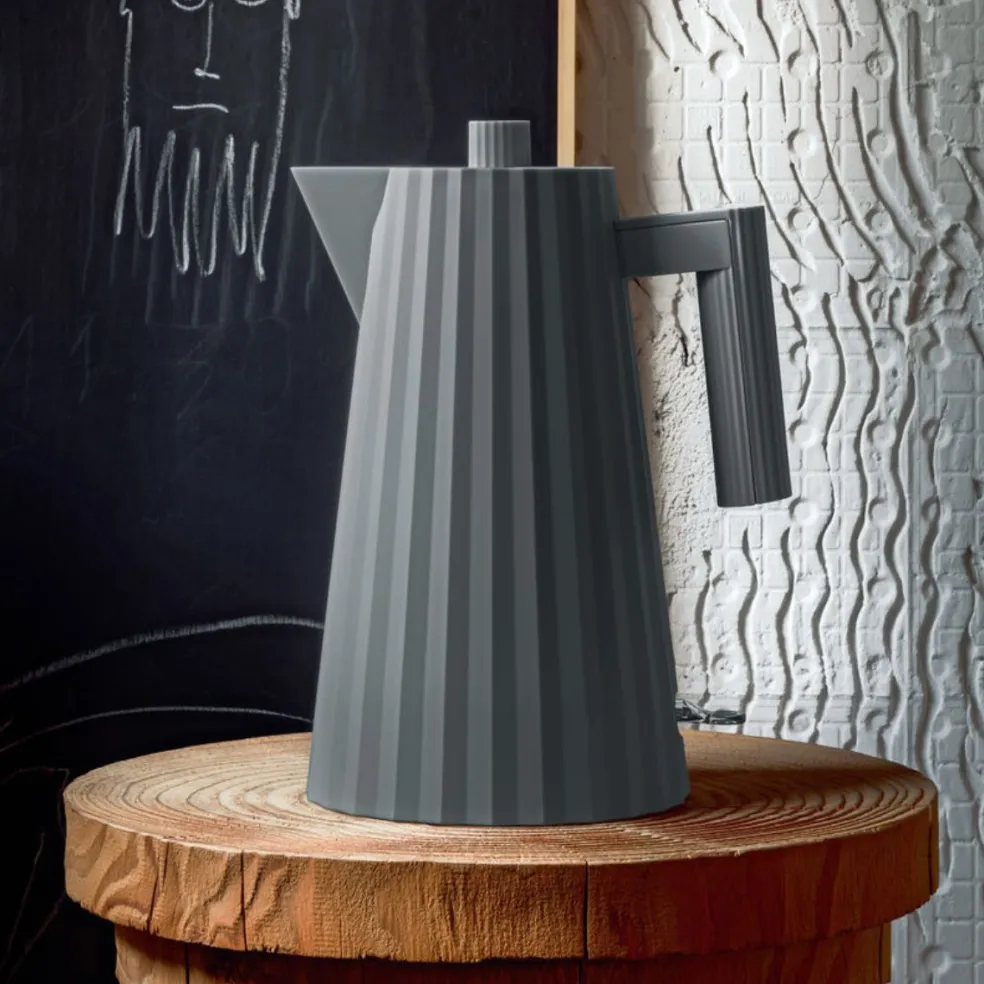 Hervidor eléctrico pequeño Plisse Alessi