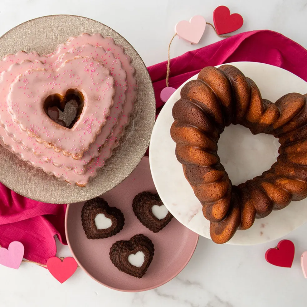 Molde corazón Elegant Heart Bundt Nordic Ware