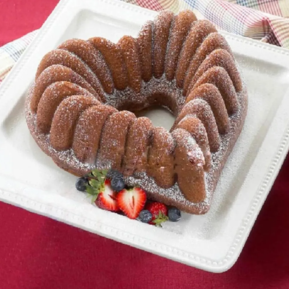 Molde corazón Elegant Heart Bundt Nordic Ware
