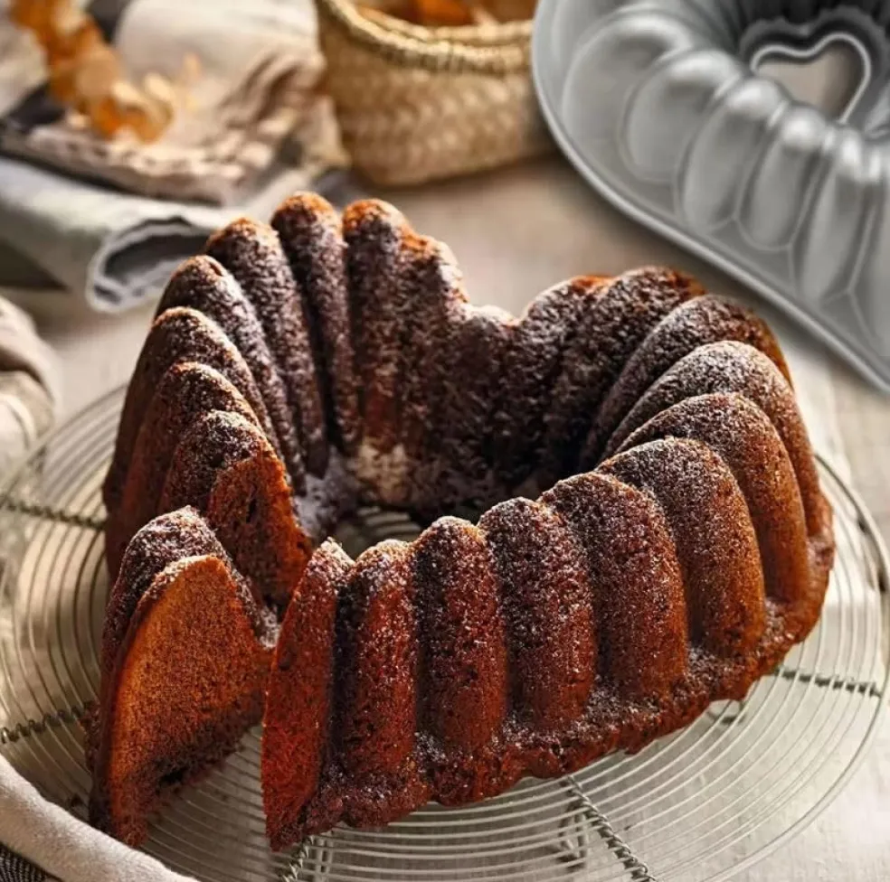 Molde corazón Elegant Heart Bundt Nordic Ware