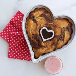 Molde corazón Elegant Heart Bundt Nordic Ware