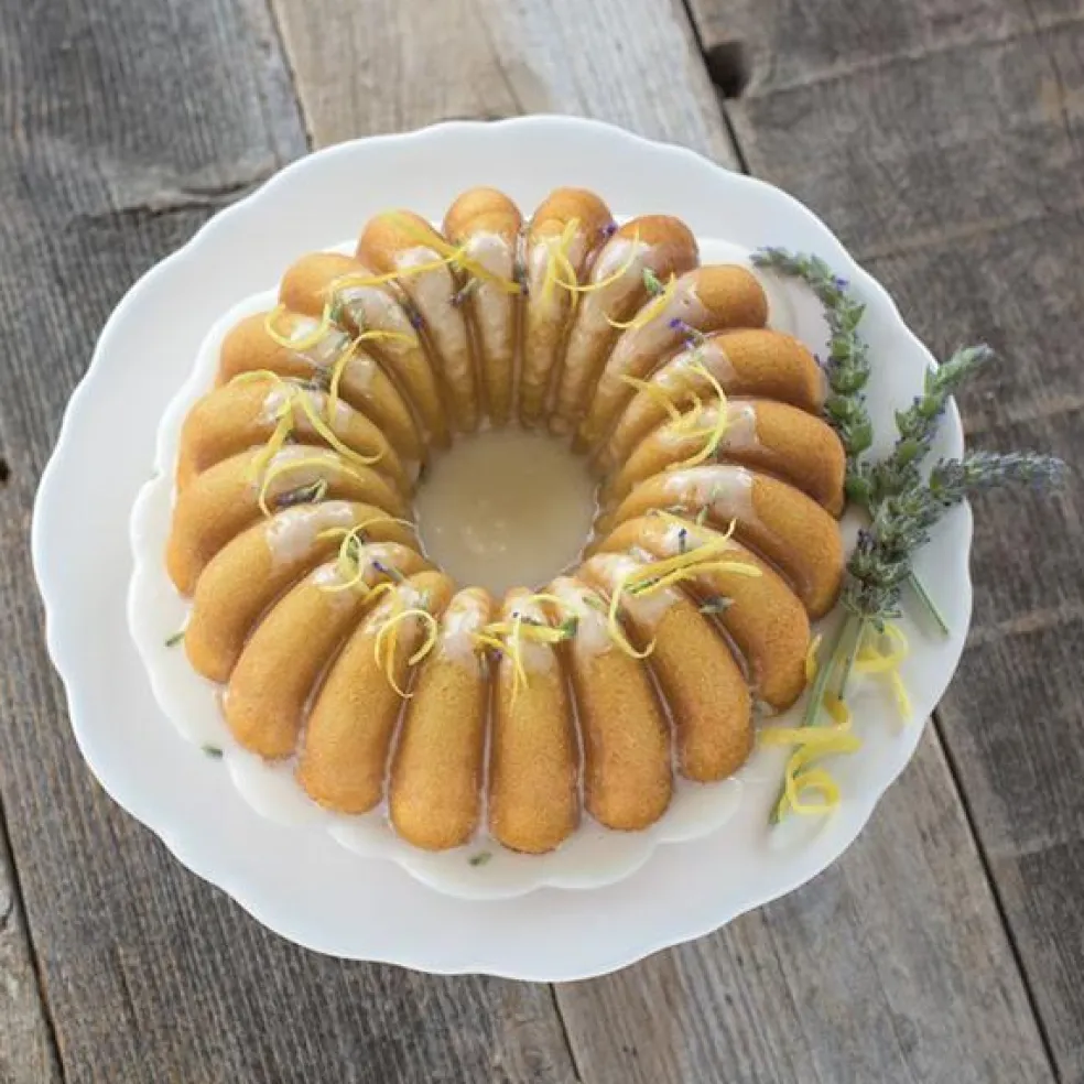 Molde de aluminio Elegant Party Bundt Nordic Ware