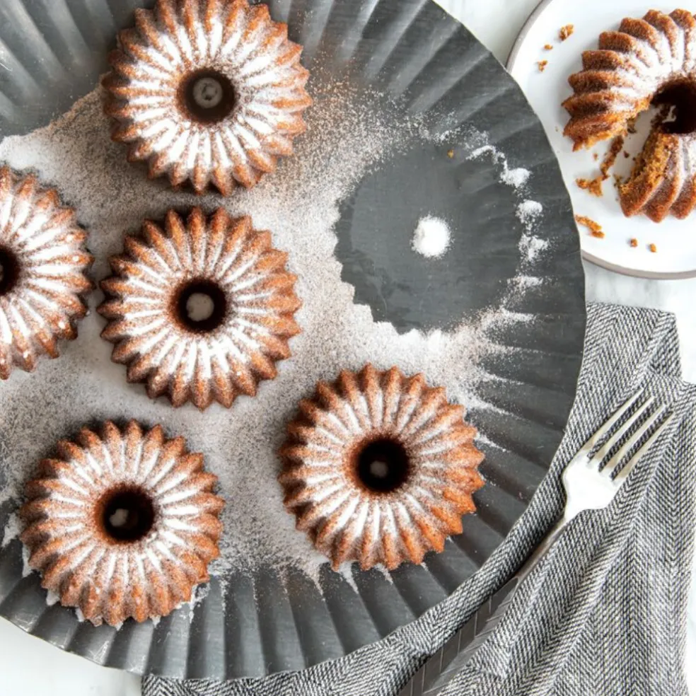 Molde dorado brilliance Bundtlette Nordic Ware