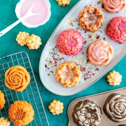 Molde Floral Cakelet Nordic Ware