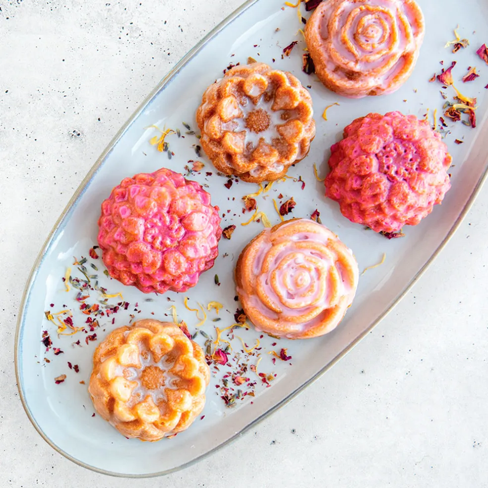 Molde Floral Cakelet Nordic Ware