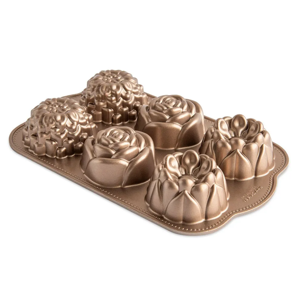 Molde Floral Cakelet Nordic Ware