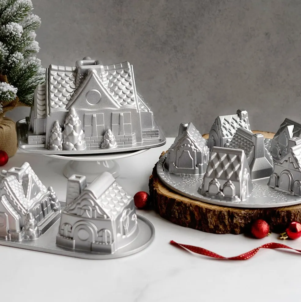 Molde Gingerbread House Duet Nordic Ware