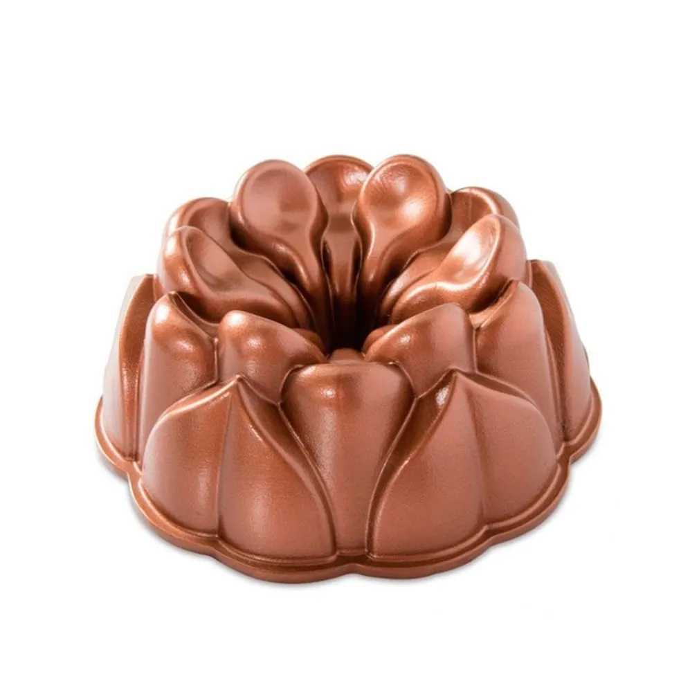 Molde Magnolia Bundt Nordic Ware