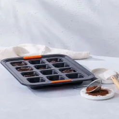 Molde para brownies, magdalenas cuadradas, sobaos y tartaletas Le Creuset