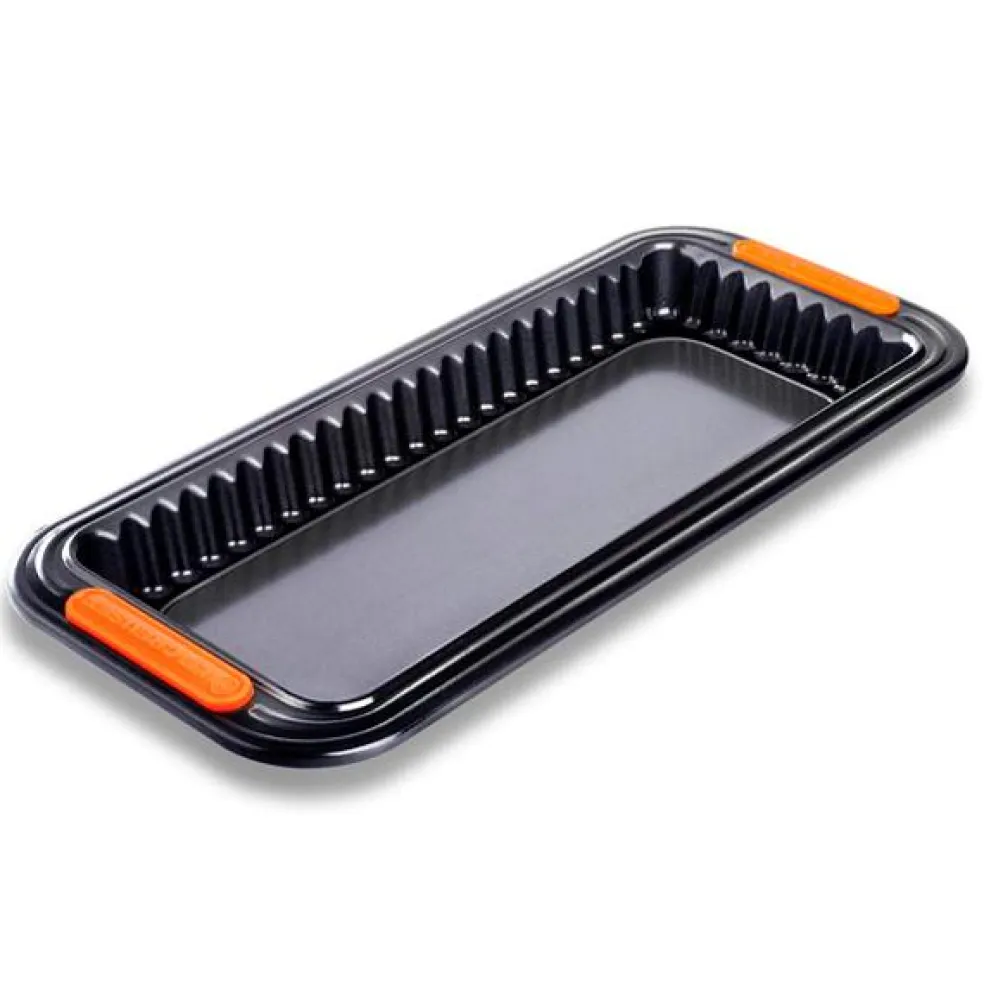 Molde rectangular antiadherente con base extraible Le Creuset