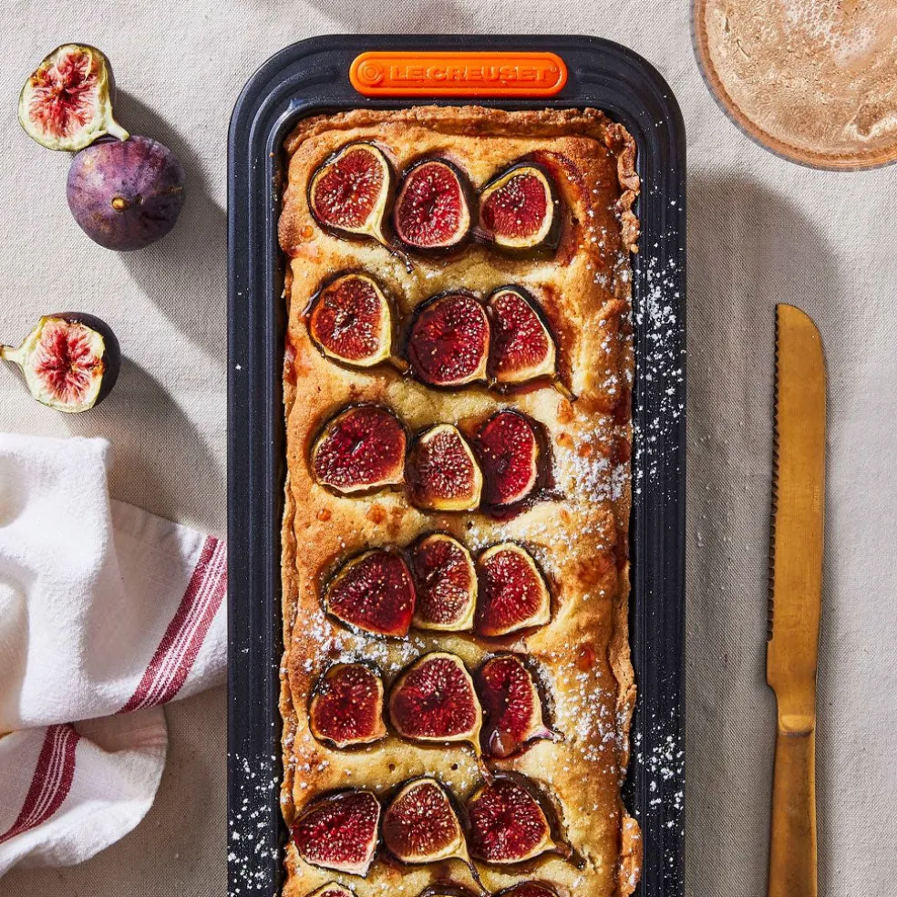 Molde rectangular antiadherente con base extraible Le Creuset