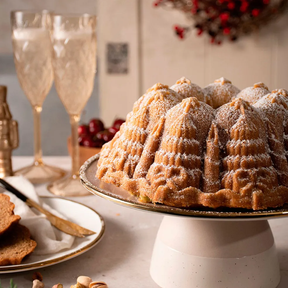 Molde Very Merry plateado Bundt Nordic Ware