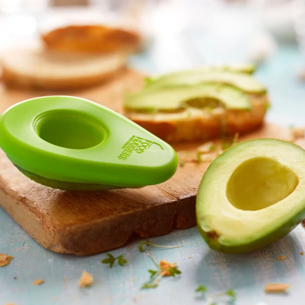 Pack amantes del aguacate: Abridor de aguacates Microplane + Tapas Food Huggers