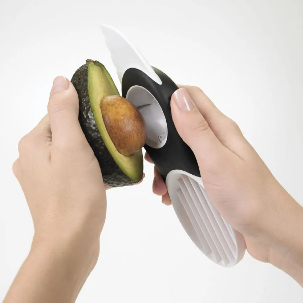Pelador de aguacates 3 en 1 OXO