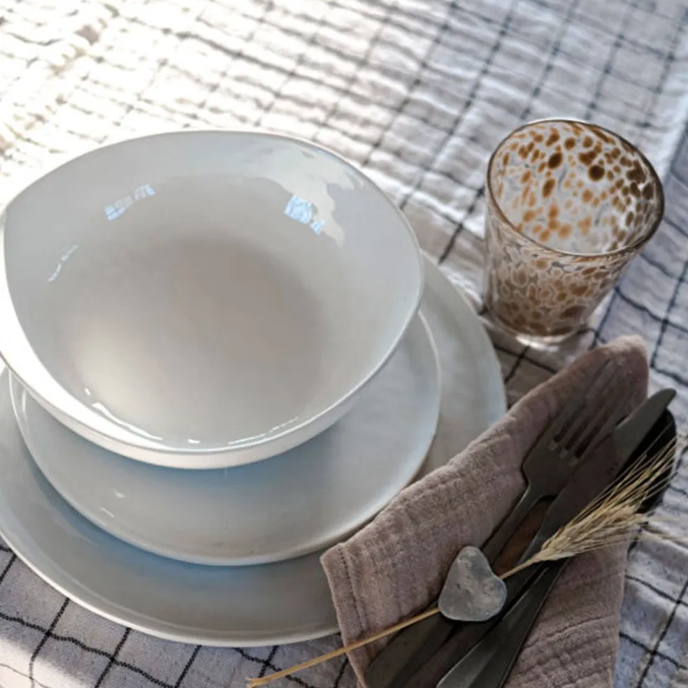 Platos de porcelana Bianca de Olsson & Jensen