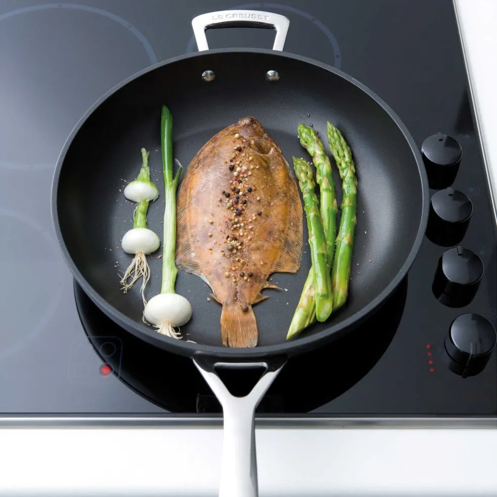 Sartén antiadherente alta Pro Le Creuset
