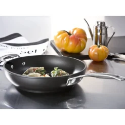 Sartén antiadherente alta Pro Le Creuset