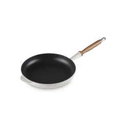 Sartén de hierro con mango de madera Le Creuset