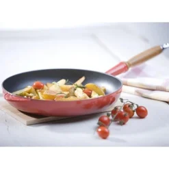 Sartén de hierro con mango de madera Le Creuset