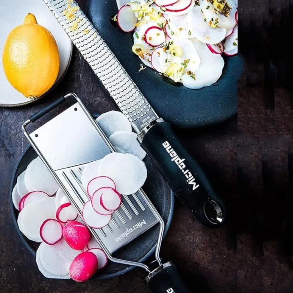 Set de 2 ralladores y guante protector Gourmet Microplane