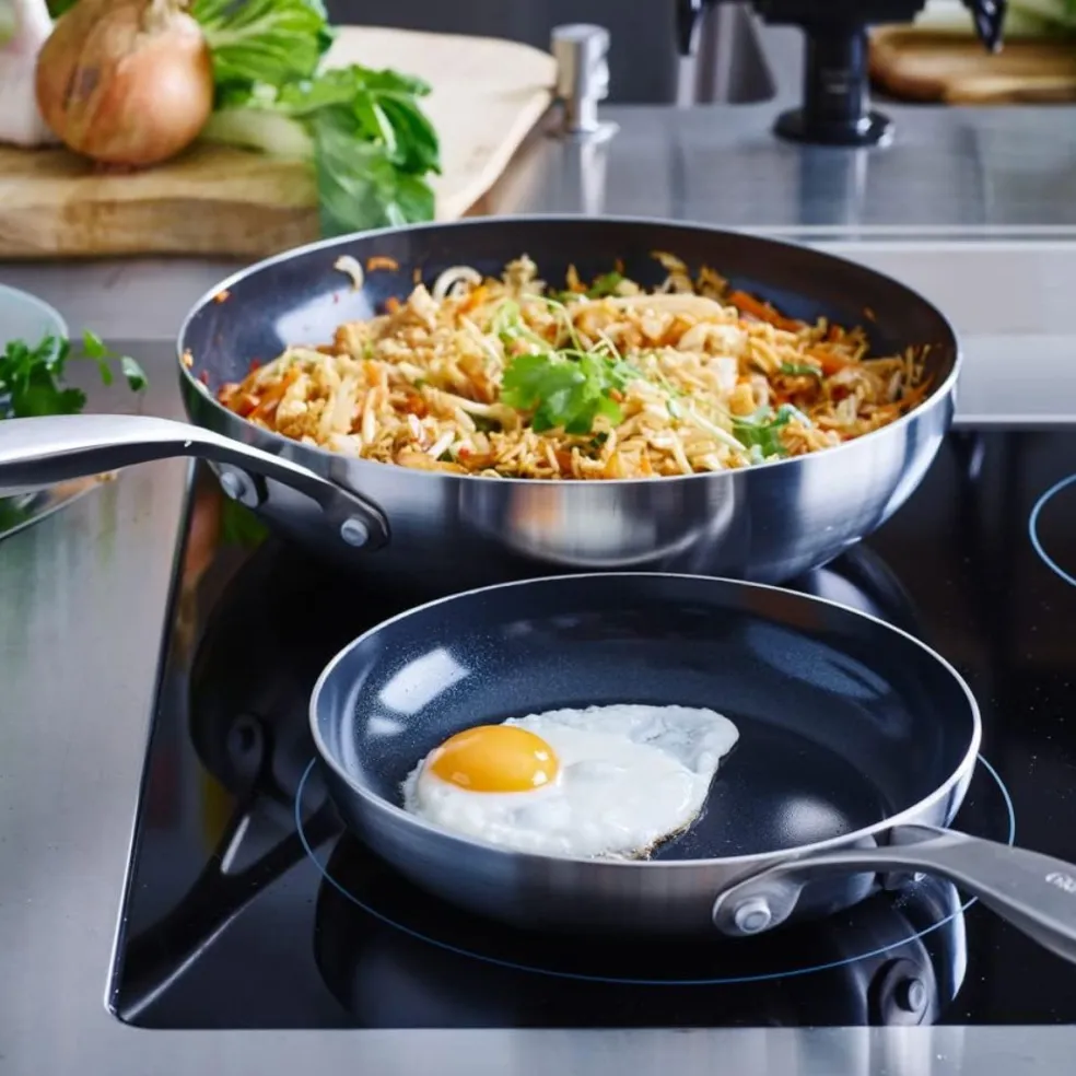 Set de 2 sartenes cerámicas con exterior de acero inoxidable Geneva GreenPan