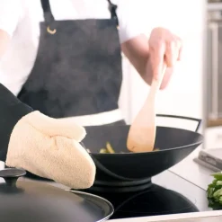 Wok de hierro fundido con tapa de cristal Le Creuset